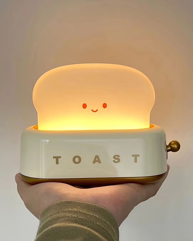Sarı Tost Gece Lambası – Şarjlı & Pilli Sevimli LED Işık,Hediyelik Led Lamba