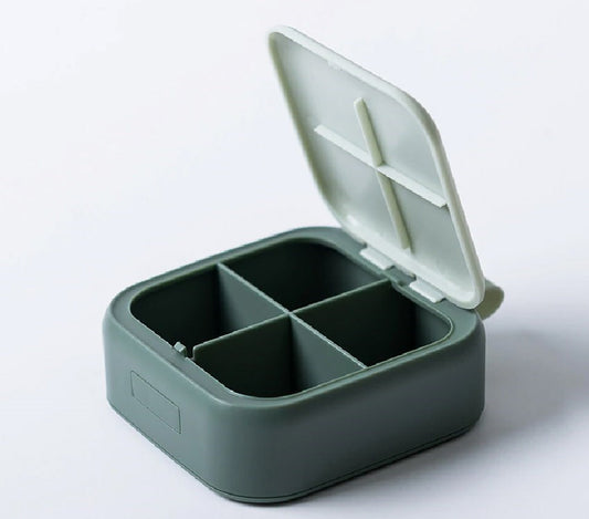 Ditmo Kapaklı 4 Bölmeli Taşınabilir Yeşil İlaç Kutusu - Neotech Market