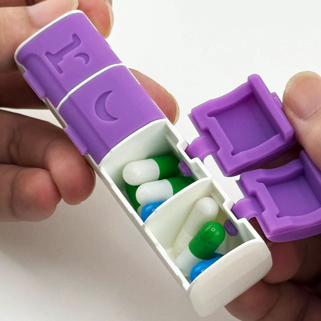 Siyah Taşıma Çantalı 7’li Renkli Weekly İlaç Kutusu Seti