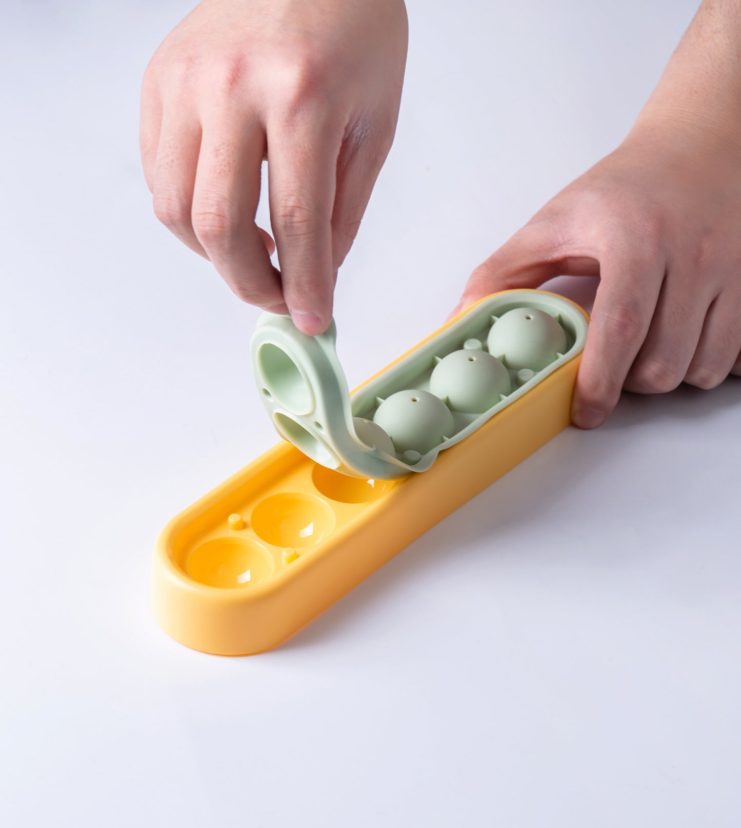 Küre Buz Kalıbı – Meyve, Kokteyl , Kahve ve Çikolata İçin Pratik Kalıp