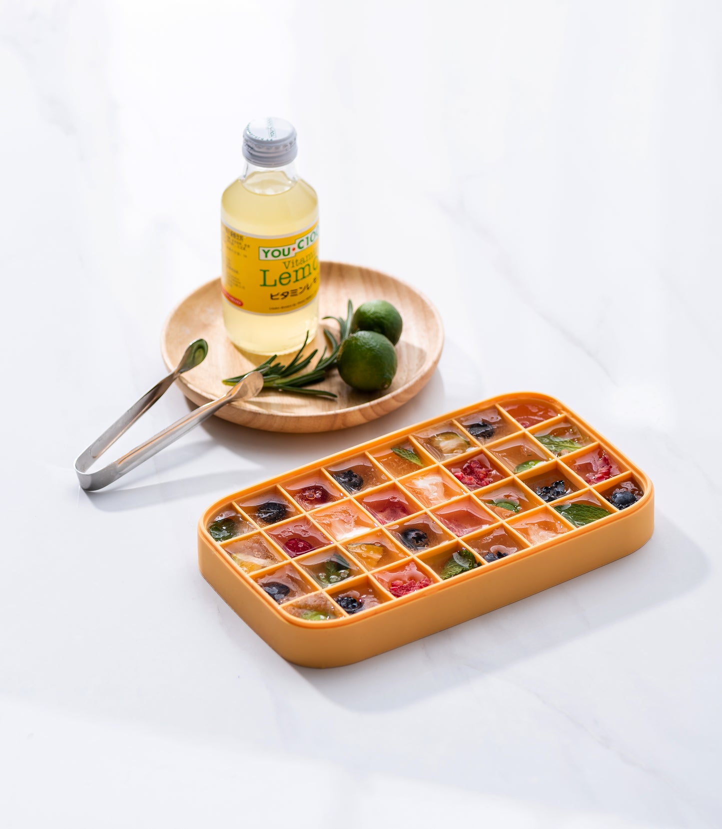 Yeni Nesil Çift Katlı Buz Kalıbı – Kapaklı Saklama Kutulu, Basmalı Sistem