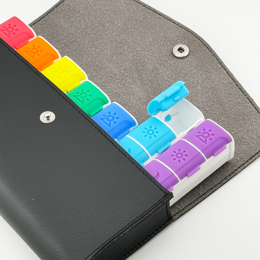 Siyah Taşıma Çantalı 7’li Renkli Weekly İlaç Kutusu Seti